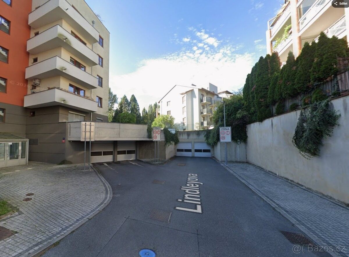 Garáže, Praha, 160 00