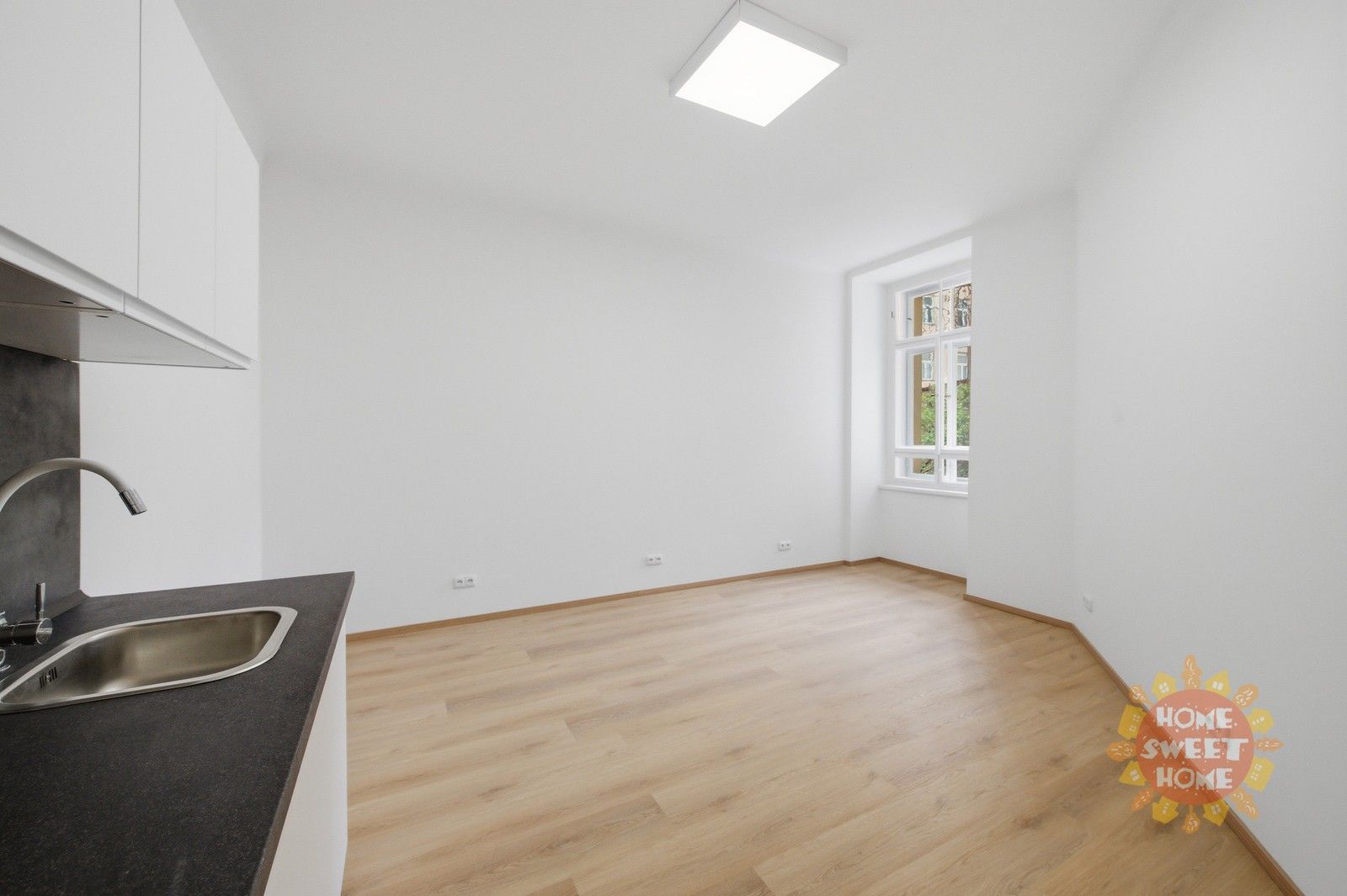 Kancelář · 17 m² · Janáčkovo nábřeží 85, Praha Smíchov - 3