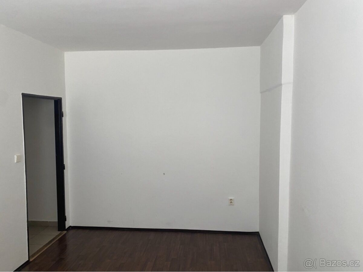 Pronájem byt - Cheb, 350 02