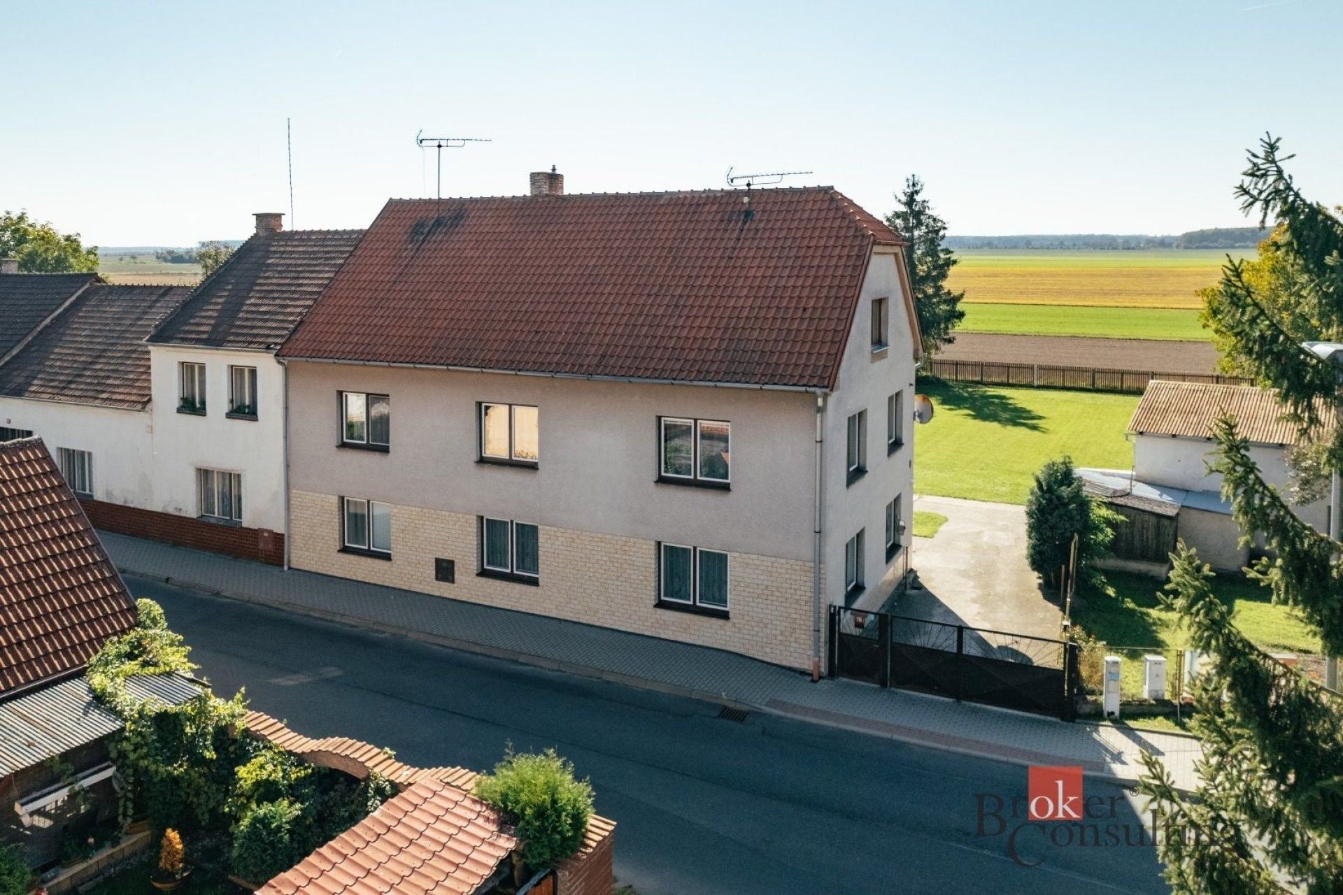 Rodinný dům · 220 m² · Hlavní, Běrunice - 3
