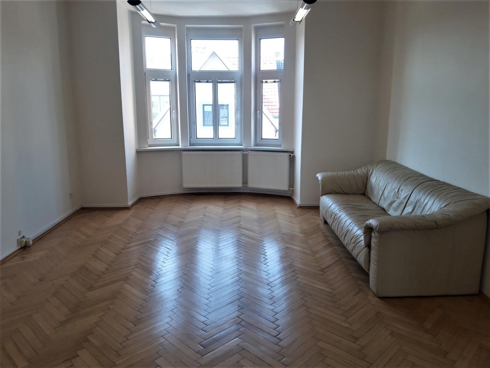 Kancelář · 135 m² · Štěrboholská, Praha - 3
