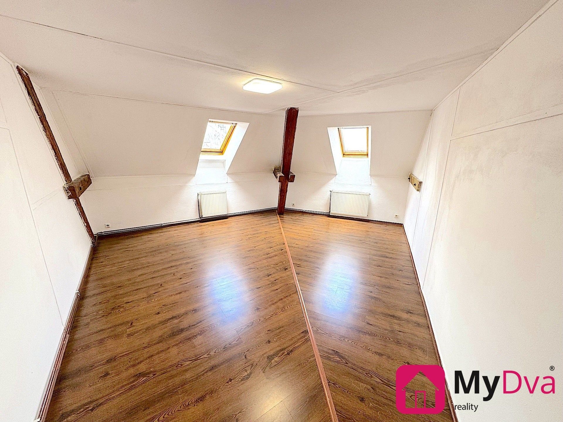 Pronájem byt 3+1 - Mariánské náměstí, Znojmo, 92 m²