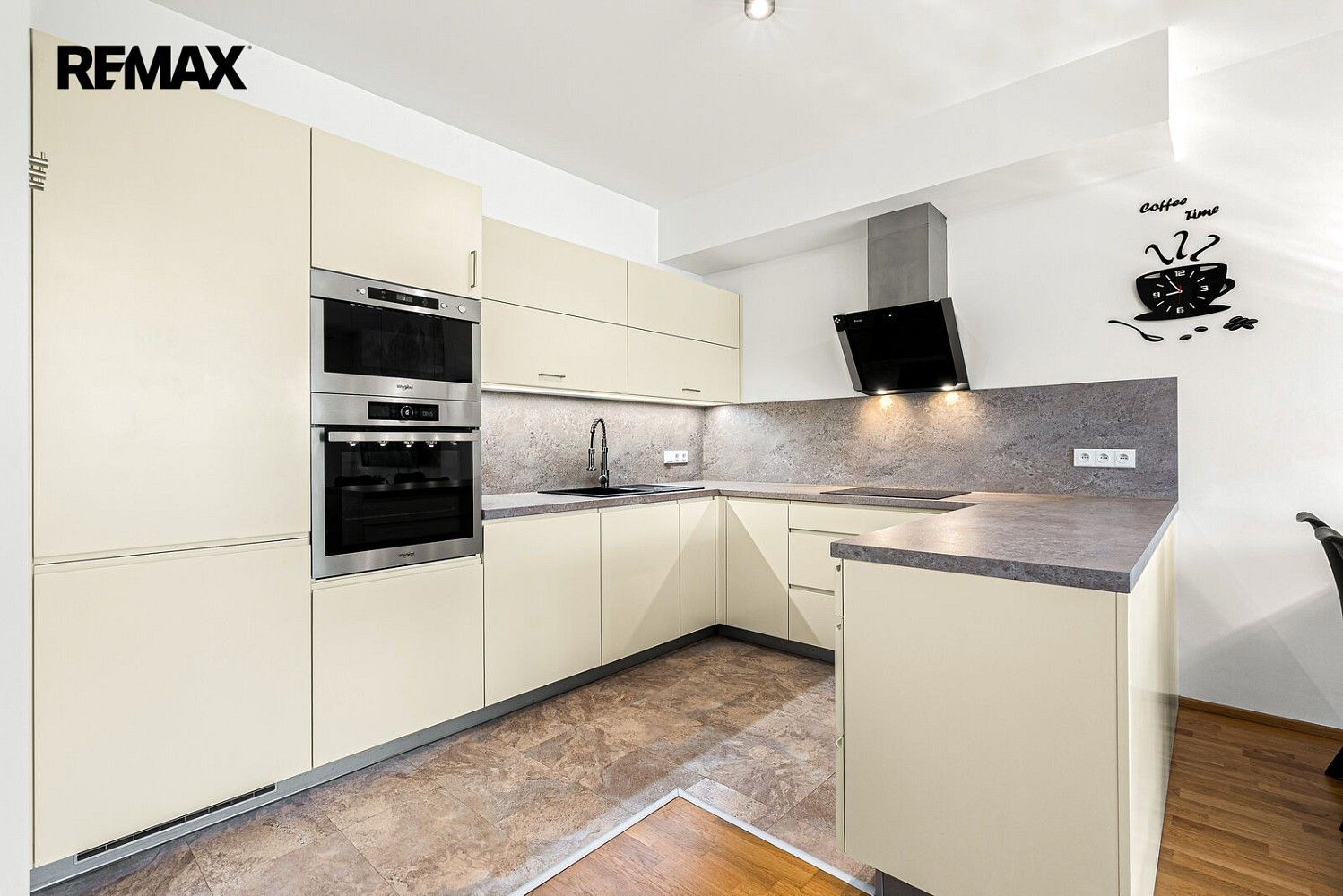 Prodej byt 4+kk - Praha - Karlín, okres Praha 8, Hlavní město Praha, 104 m² - 5