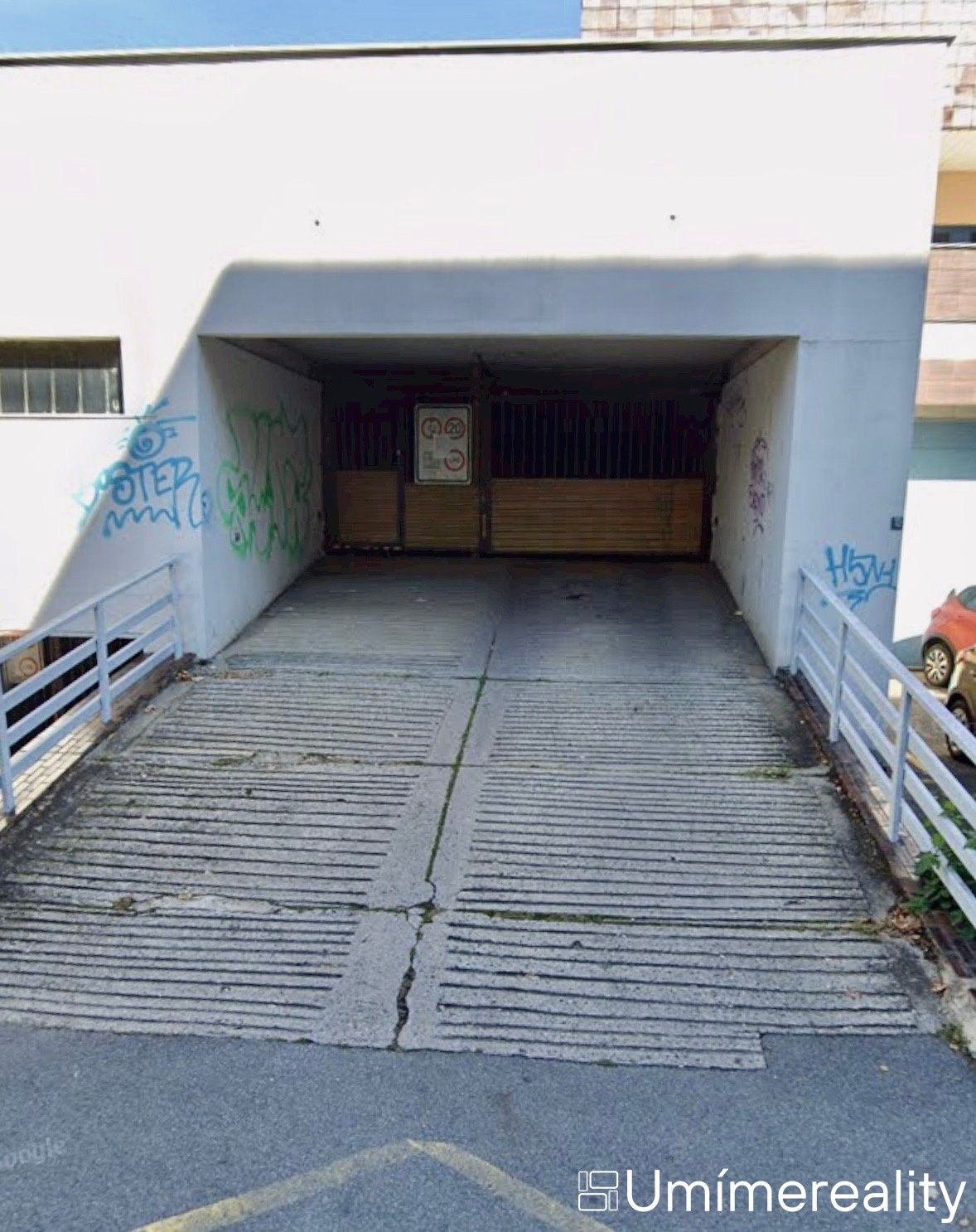 Garáže, Hviezdoslavova, Praha, 15 m² - 2