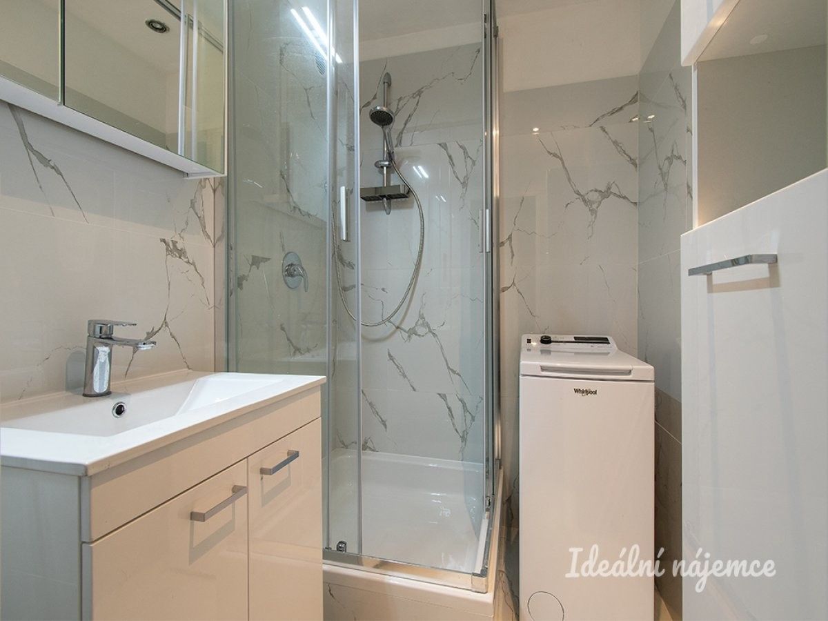 Byt 3+kk · 74 m² · V hůrkách, Praha - 4