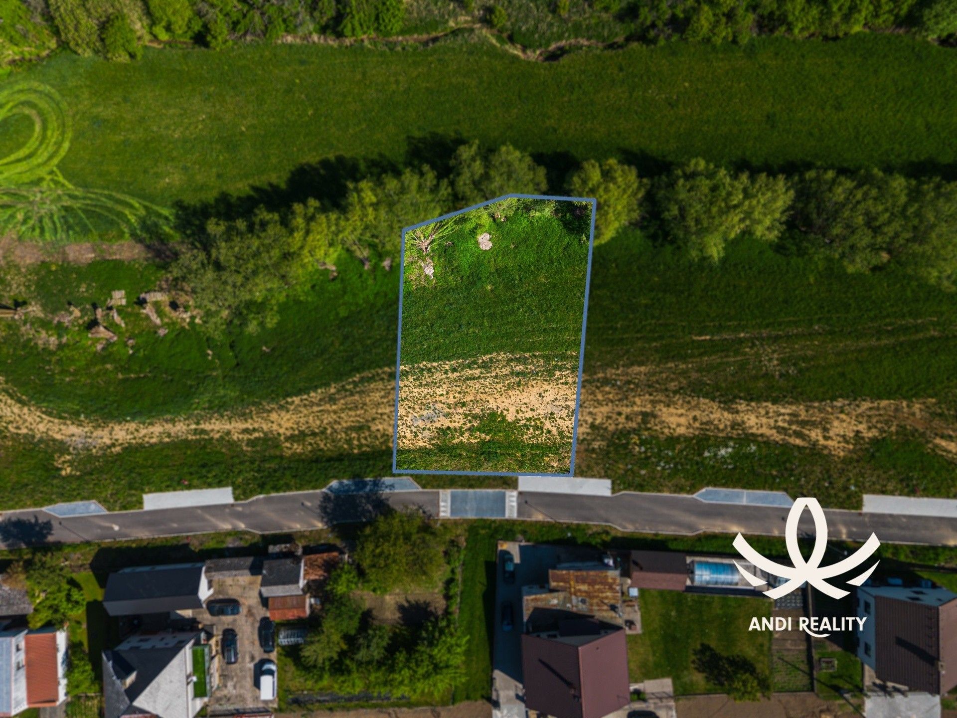 Pozemek pro bydlení, 903 m²