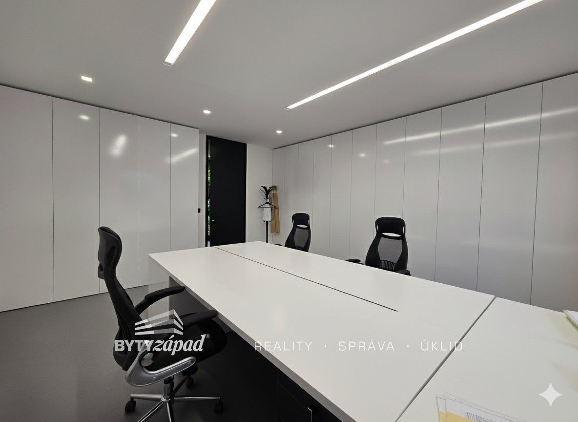 Pronájem komerční - Slovanská alej, Plzeň, 26 m²