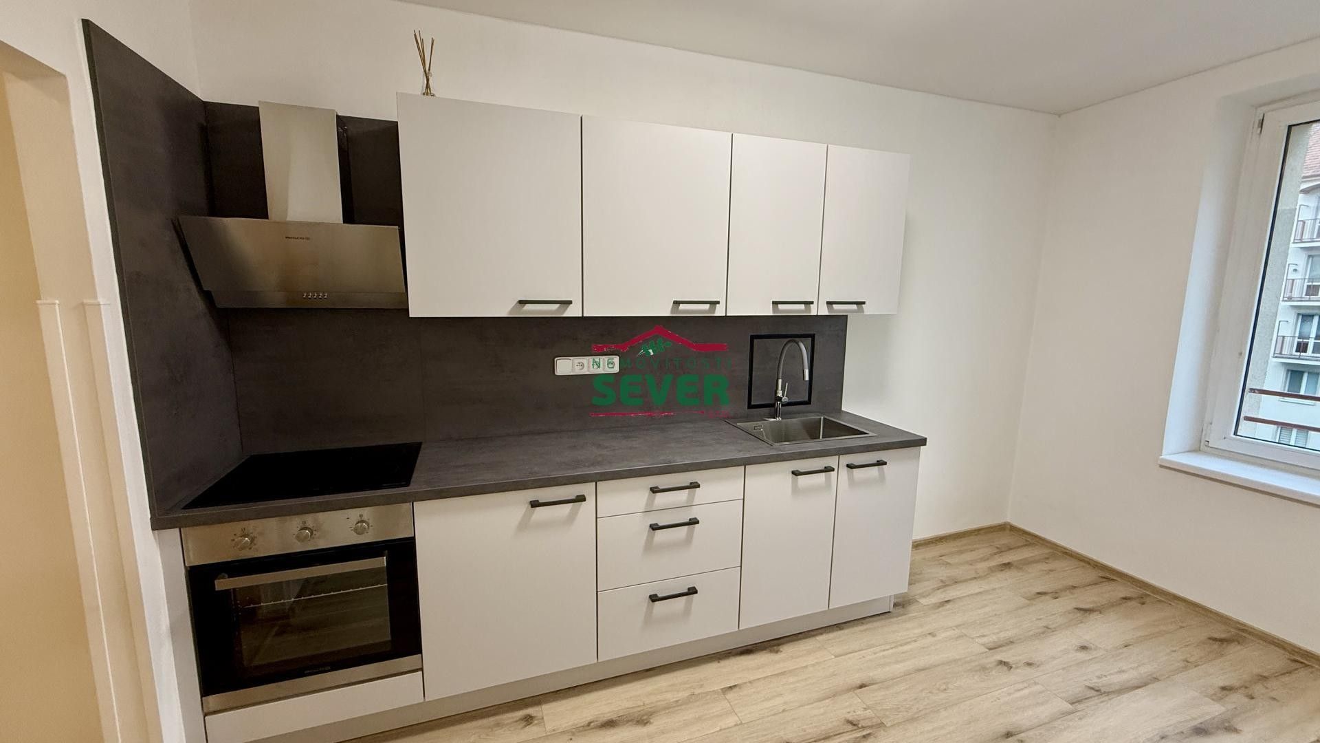 Prodej byt 1+1 - Antonína Dvořáka, Most, 36 m²