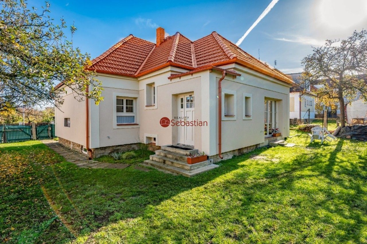 Prodej rodinný dům - Nerudova, Kostelec nad Černými lesy, 170 m²
