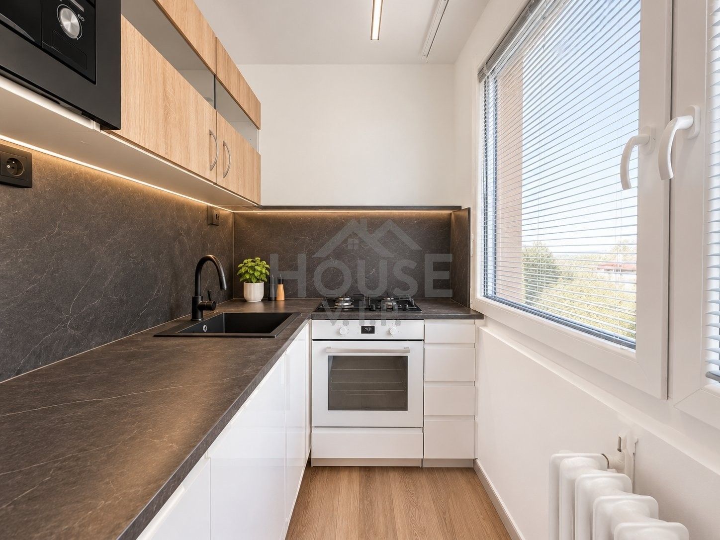 1+kk, Českolipská, Praha, 26 m² - 1