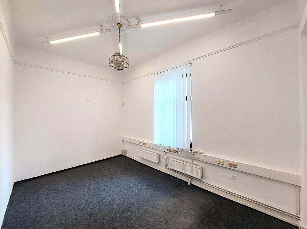 Obchodní prostory · 185 m² · Chrudim - 3