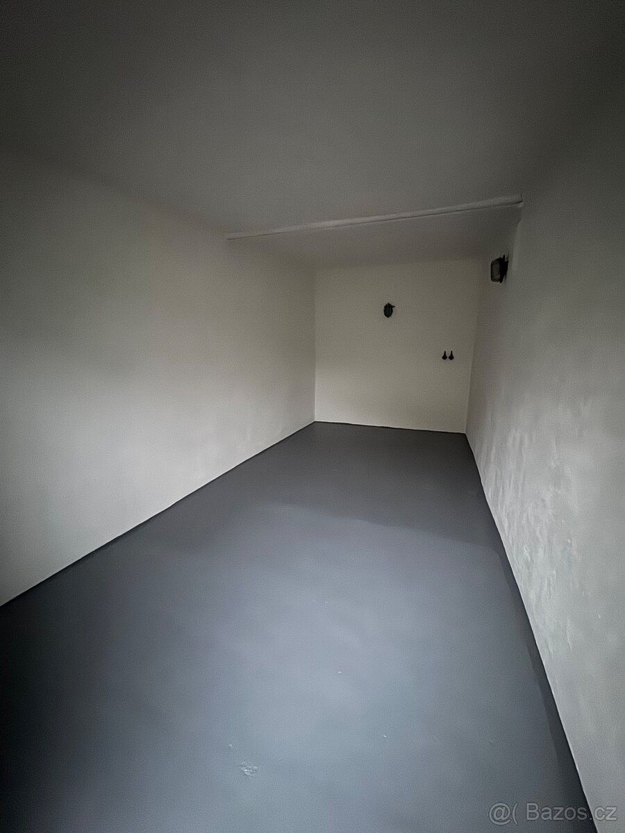 Pronájem garáž - Ostrava, 702 00