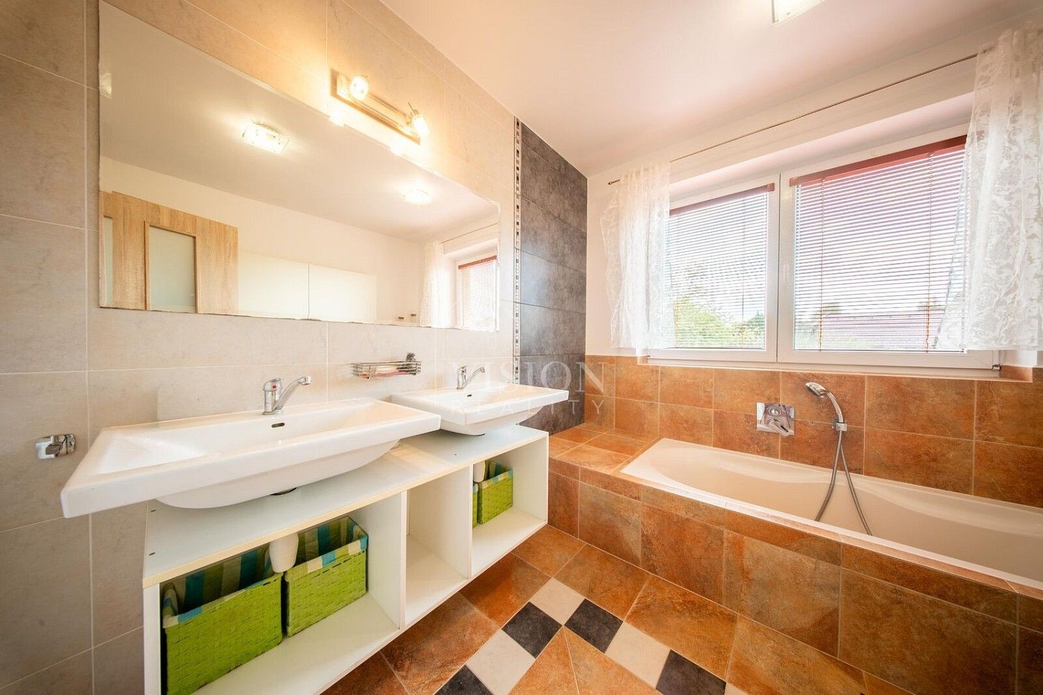Prodej rodinný dům - Dražičky, okres Tábor, 200 m² - 5