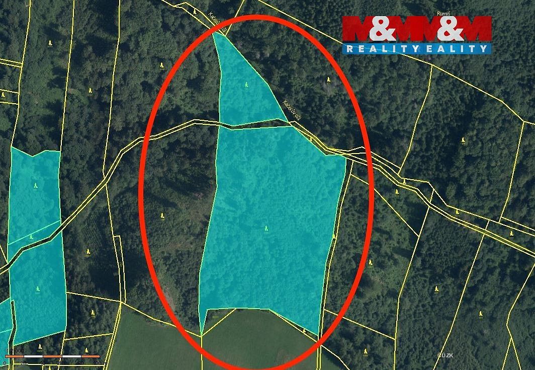 Les, 29 330 m²