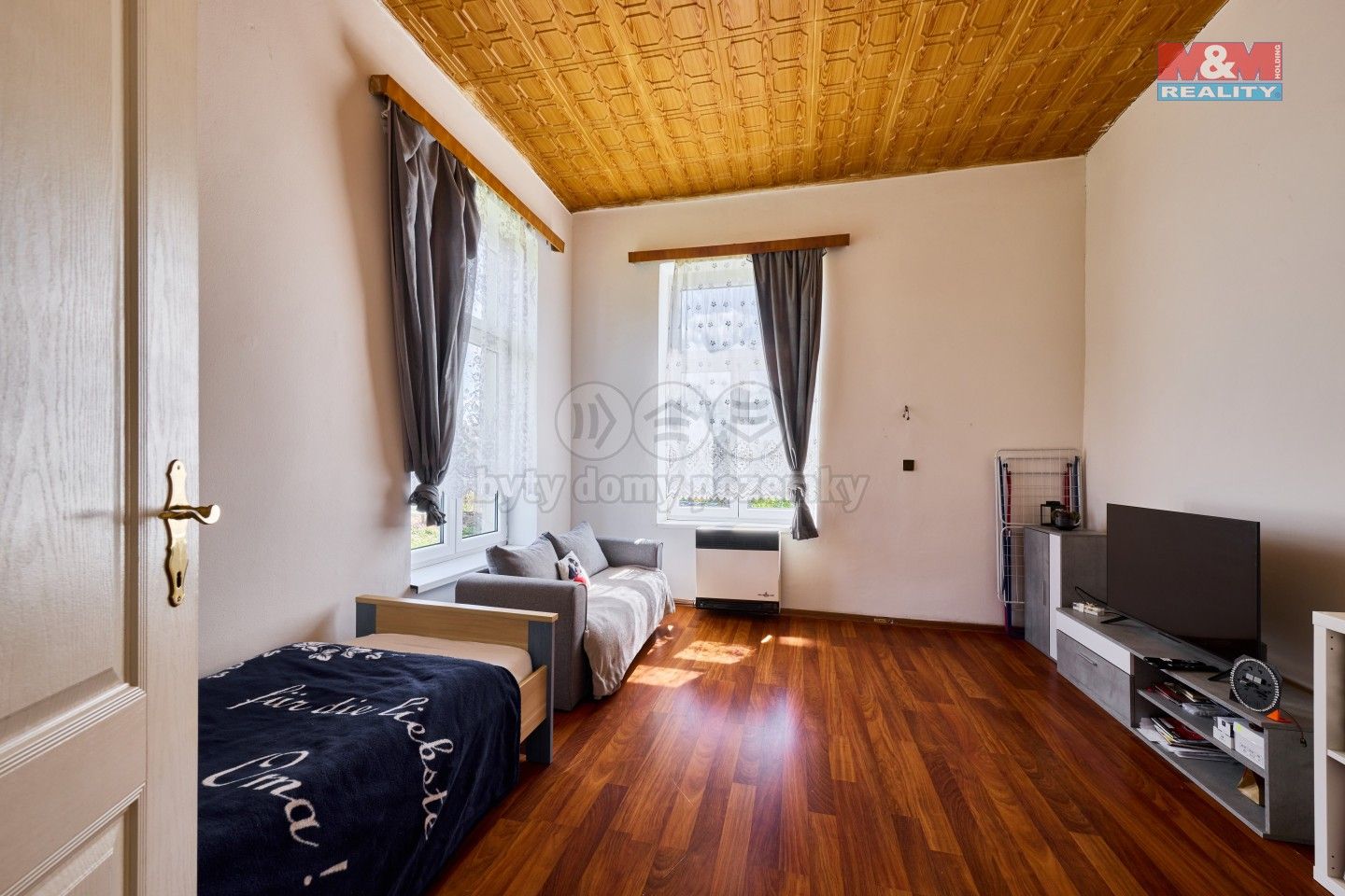 Prodej byt 1+1 - K. Čapka, Hostinné, 36 m²