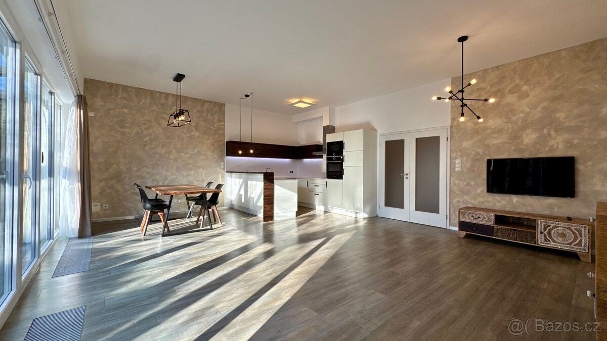 Pronájem byt - Praha, 190 16