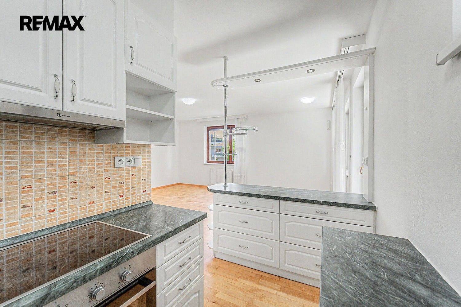 Byt 2+kk · 61 m² · Praha - Dolní Chabry, okres Praha 8, Hlavní město Praha - 4