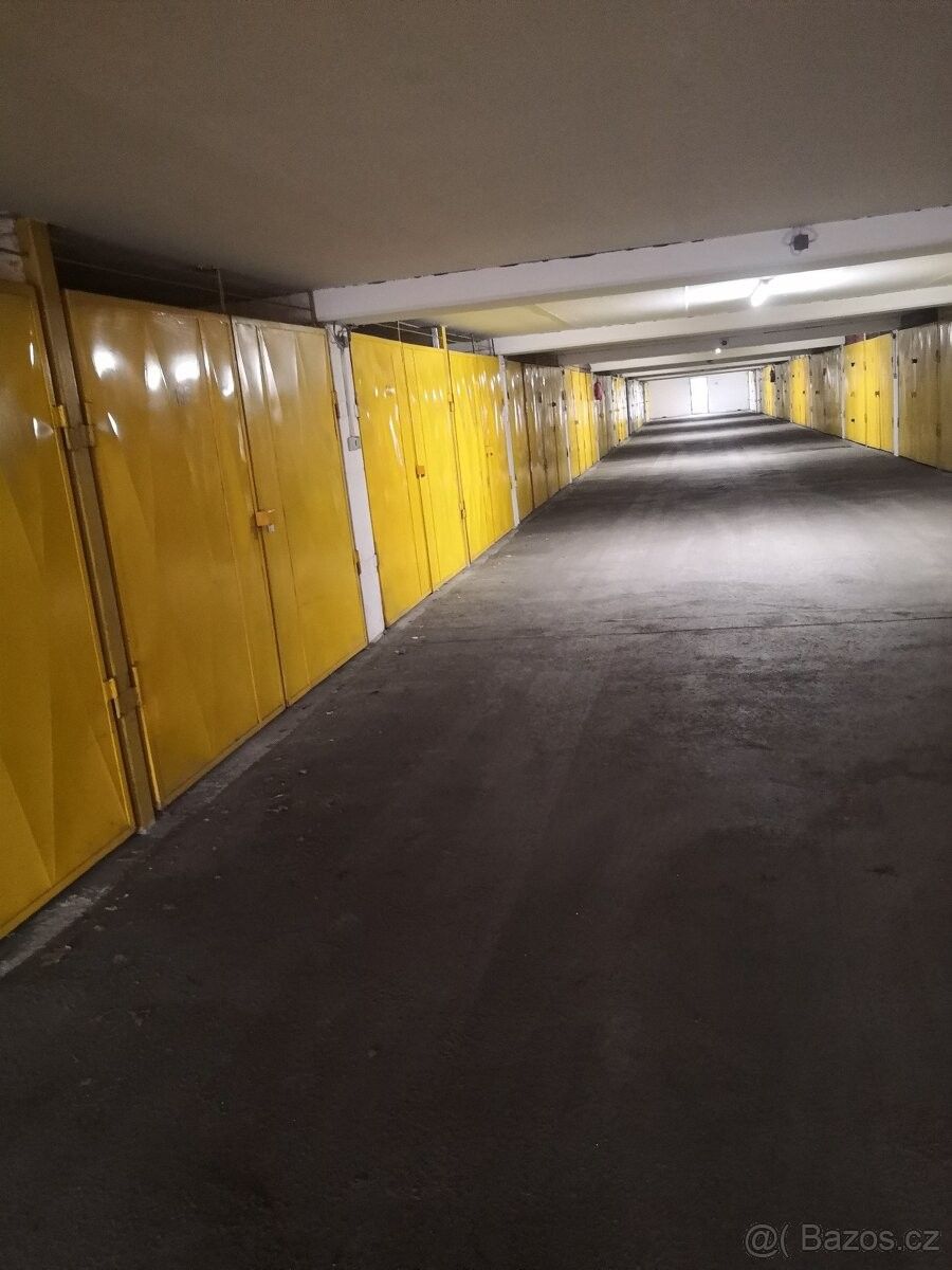 Pronájem garáž - Praha, 180 00