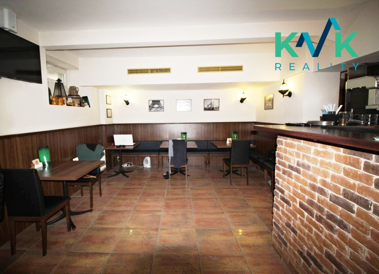 Obchodní prostory, Vítězná, Karlovy Vary, 100 m² - 1