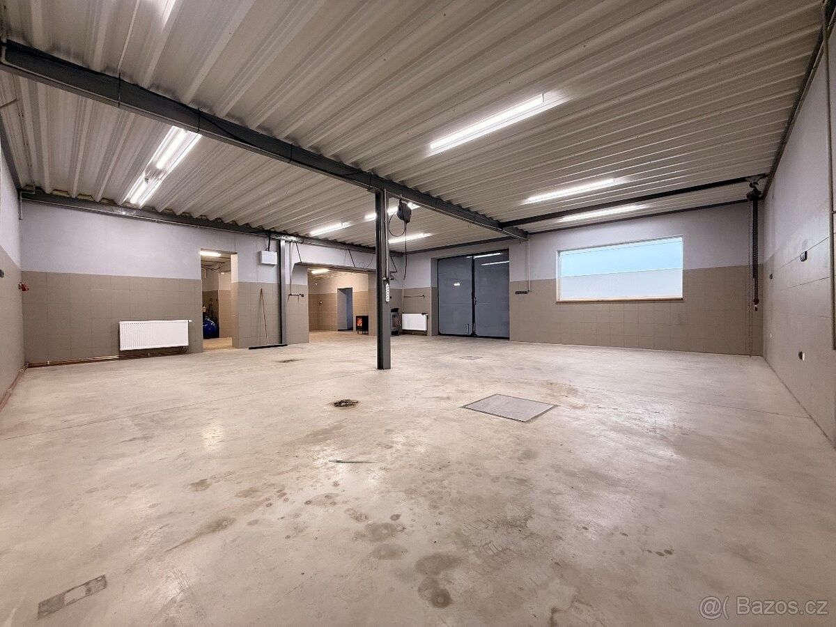 Sklady, Brno, 641 00