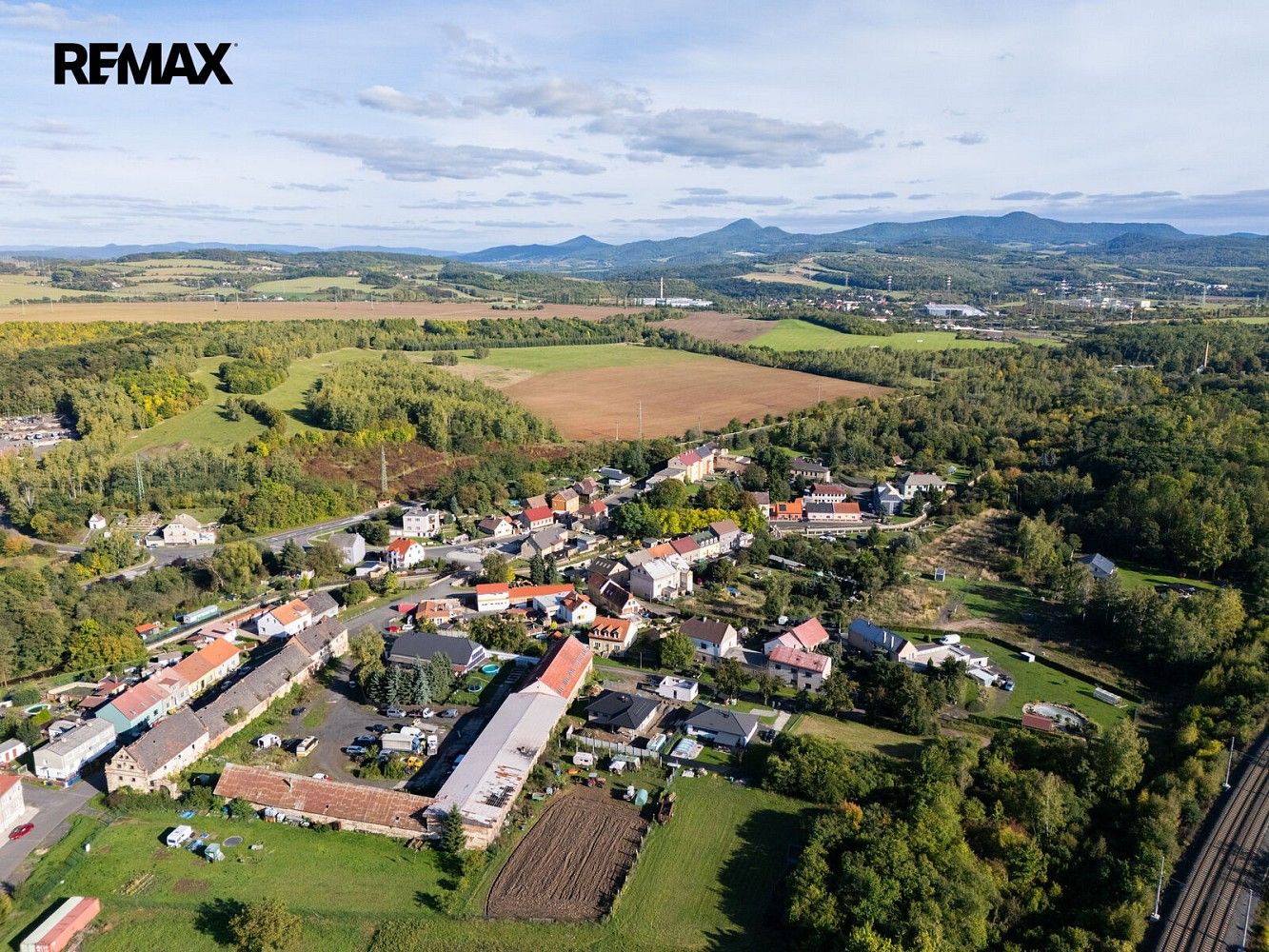 Prodej rodinný dům - Zabrušany - Želénky, okres Teplice, 448 m² - 5