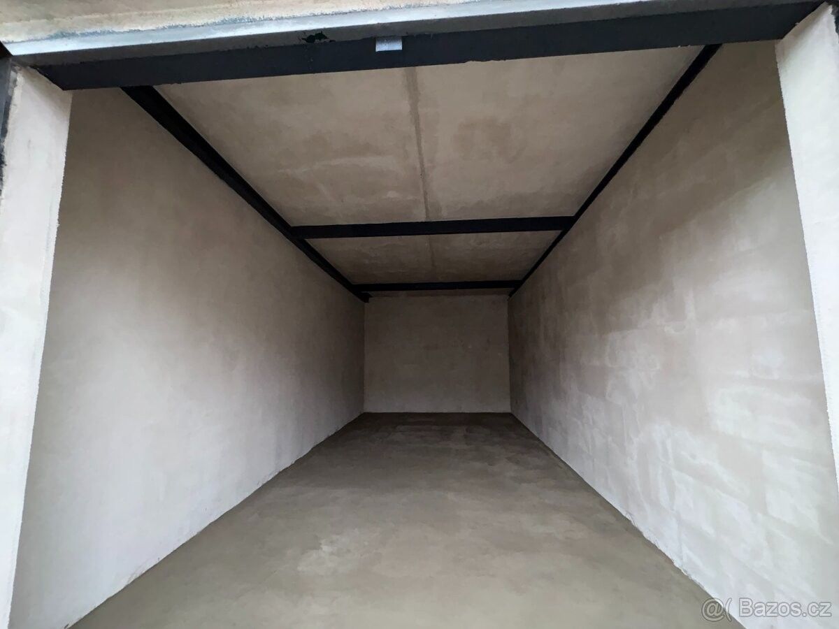 Garáže, Kadaň, 432 01