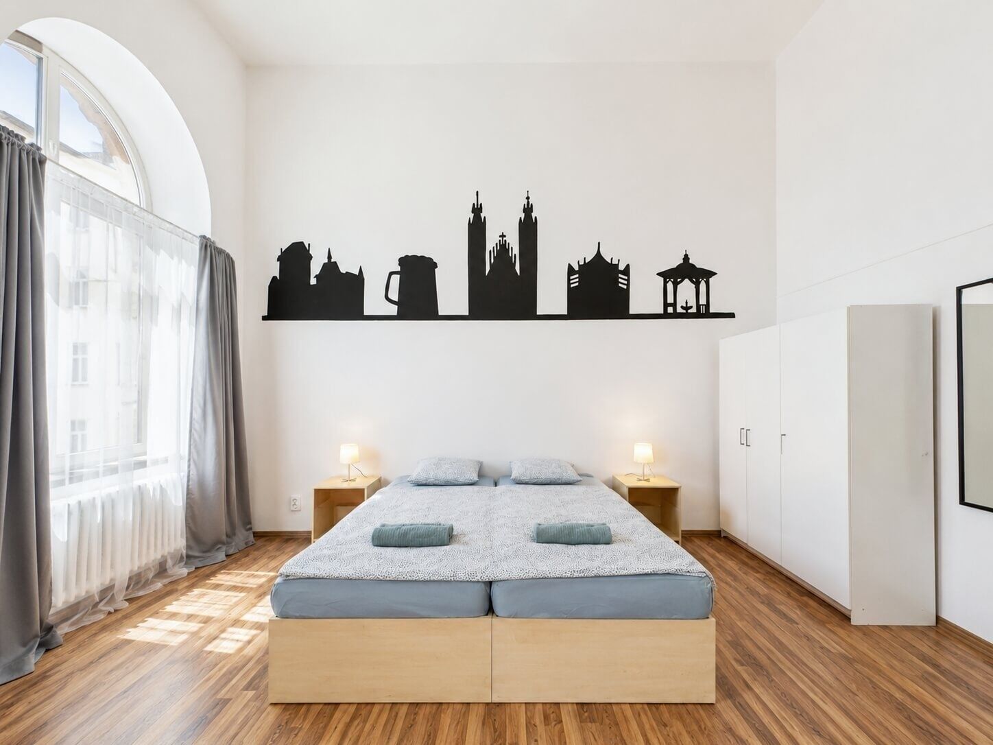 Ubytovací zařízení · 342 m² · Seifertova, Praha Žižkov - 3
