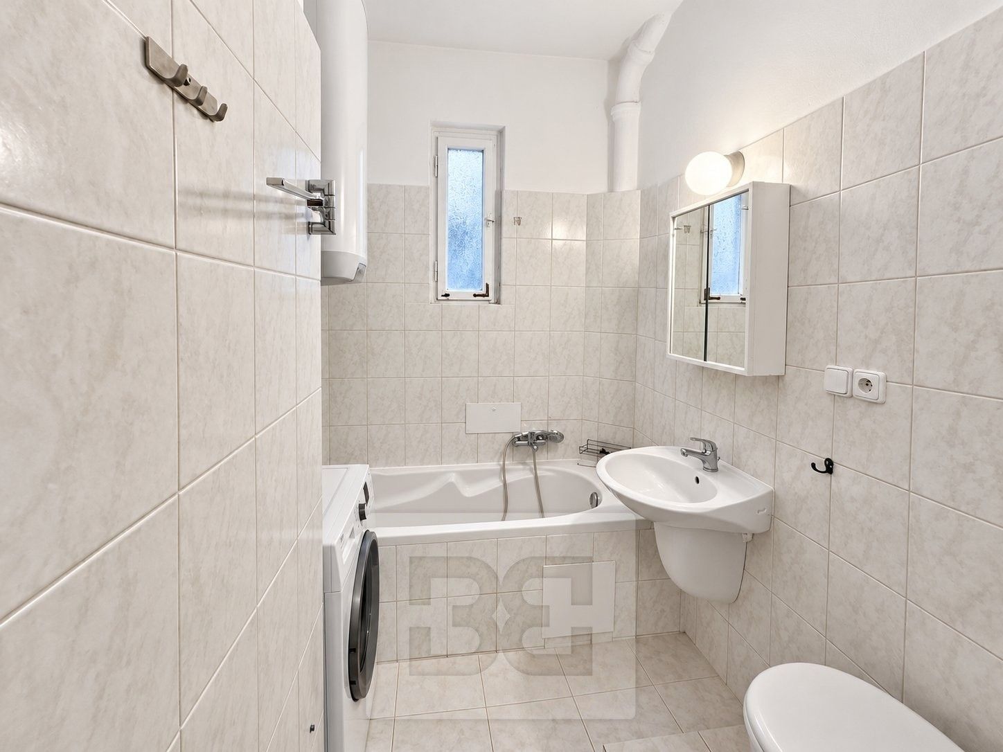 Byt 1+kk · 44 m² · U družstva Život, Praha - 4