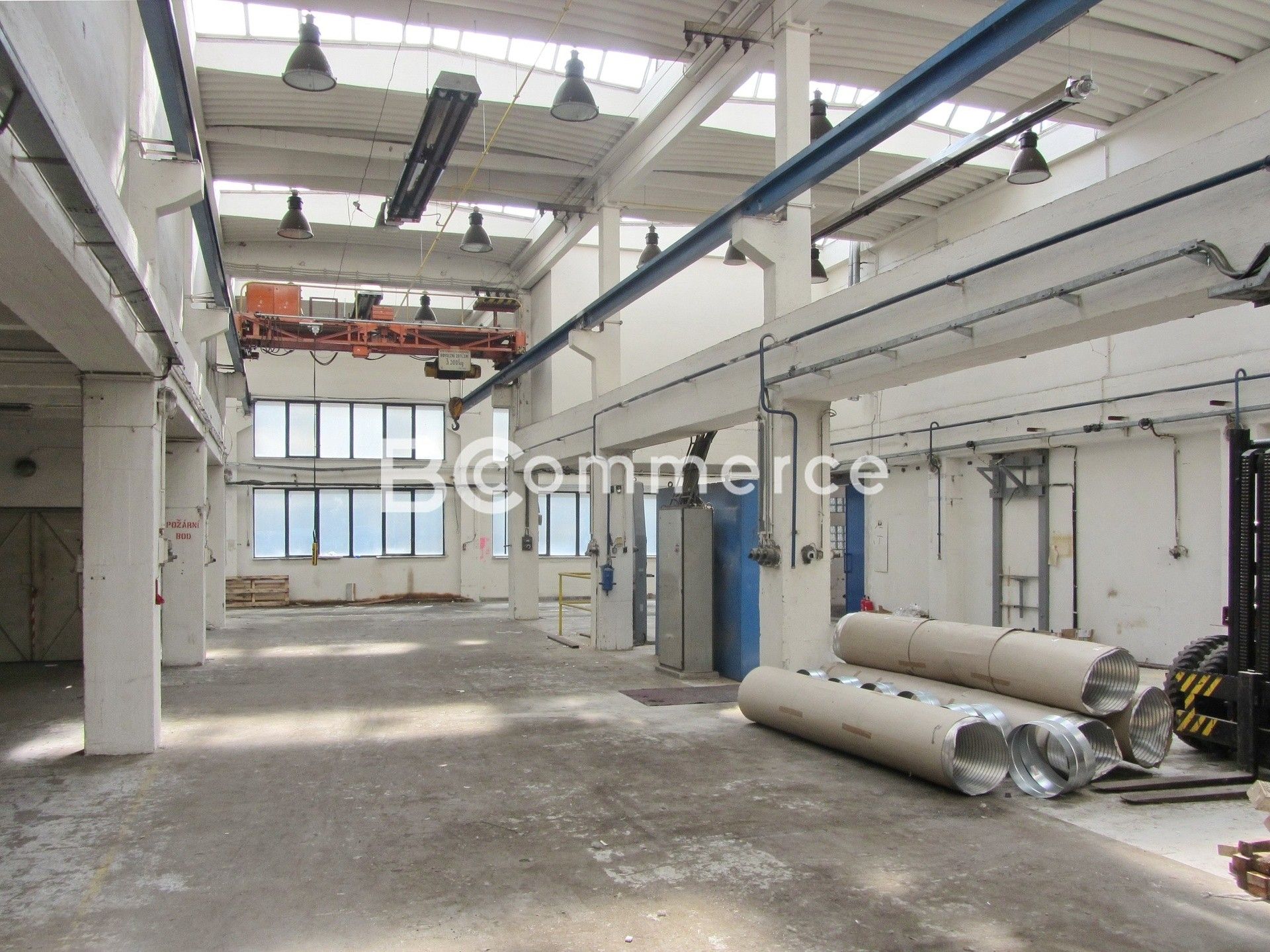 Sklady, Olomoucká, Brno, 527 m²