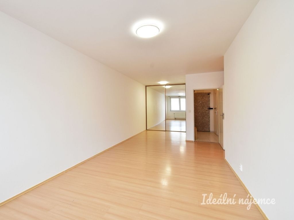 1+kk, Hnězdenská, Praha, 40 m² - 1