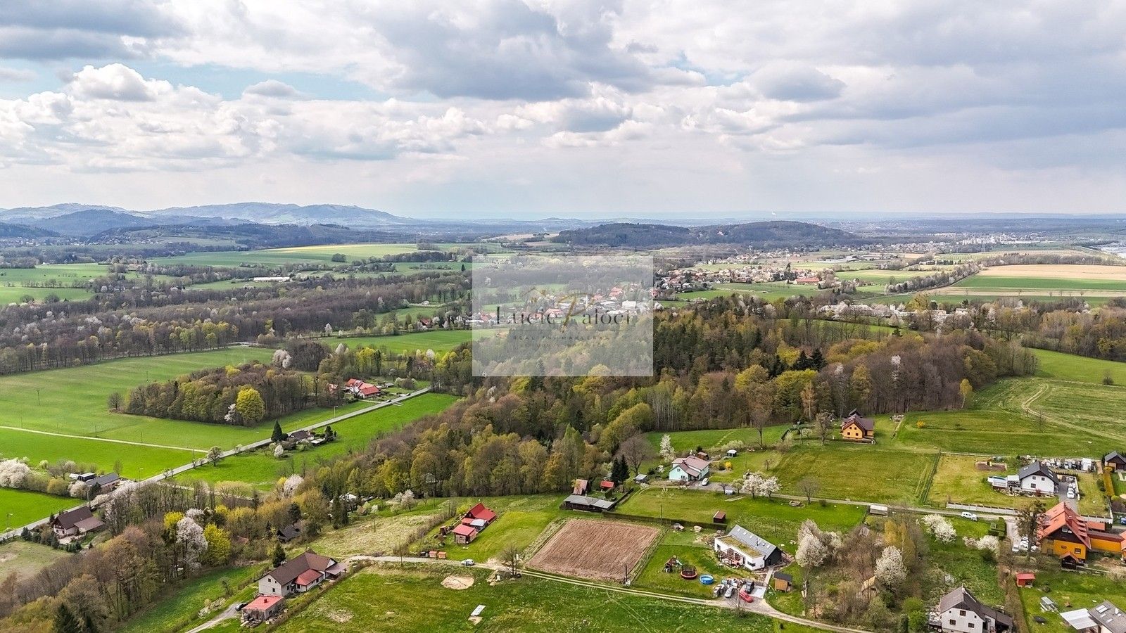 Pozemek pro bydlení · 1 878 m² · Vyšní Lhoty - 4
