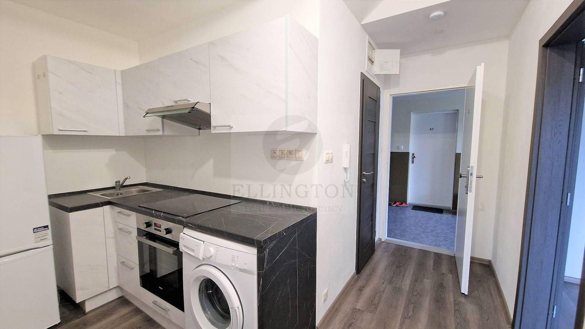 Pronájem byt 2+1 - Charkovská, Karlovy Vary, 51 m²