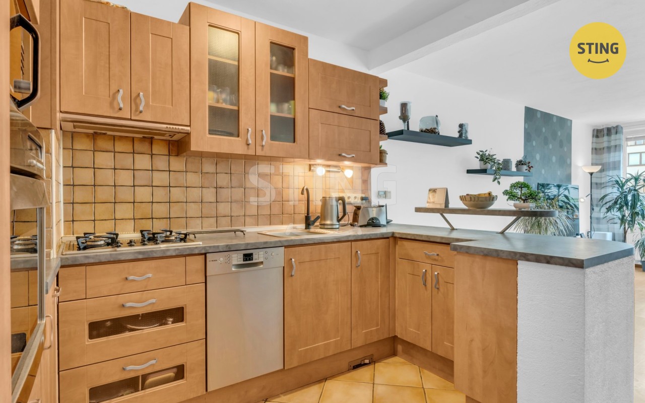 Prodej byt 3+kk - Vančurova, Jihlava, 94 m² - 5