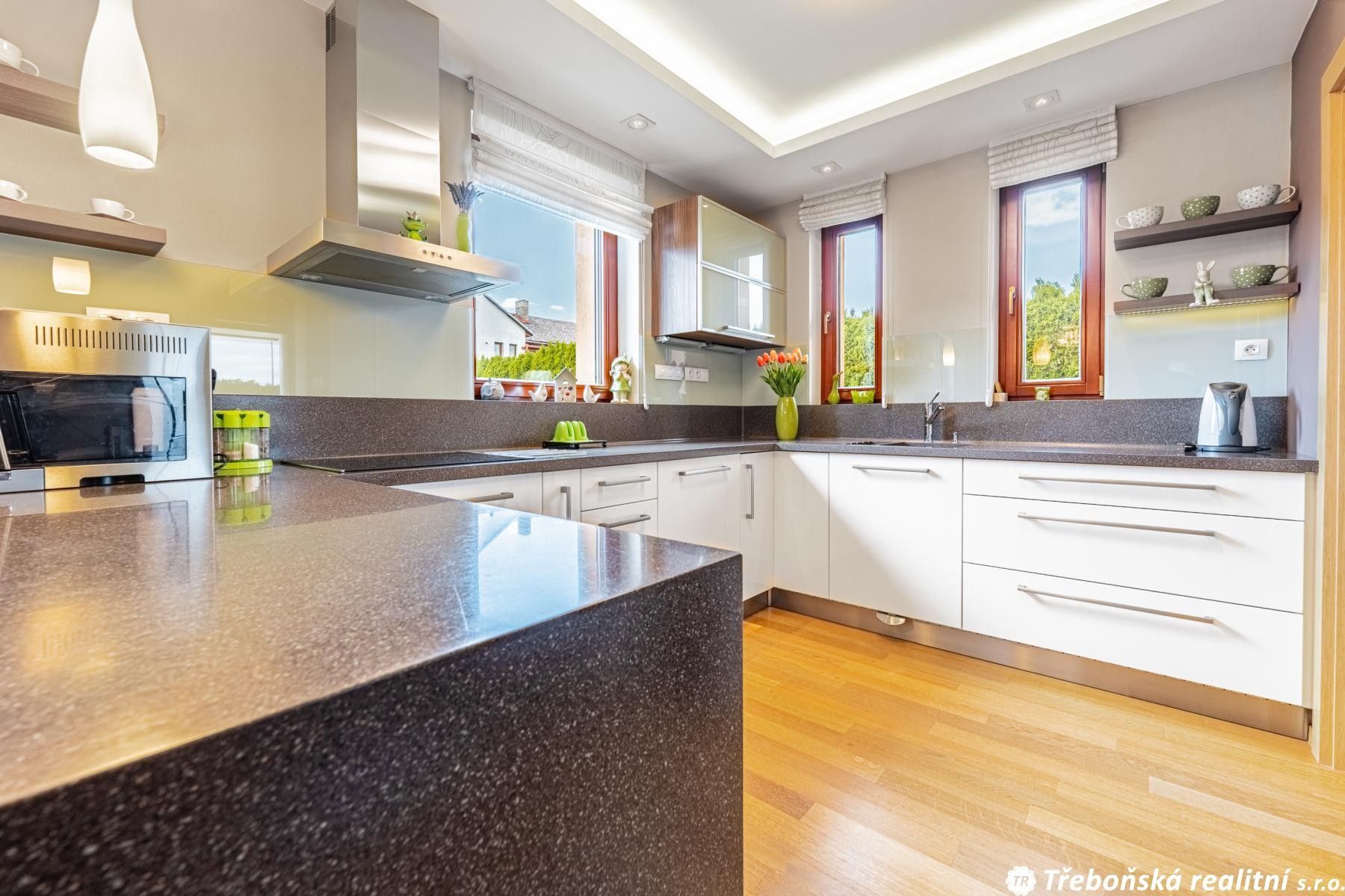 Prodej rodinný dům - Holičky, Třeboň, 318 m²