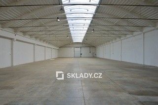 Sklad · 1 000 m² · Rousínov - 3