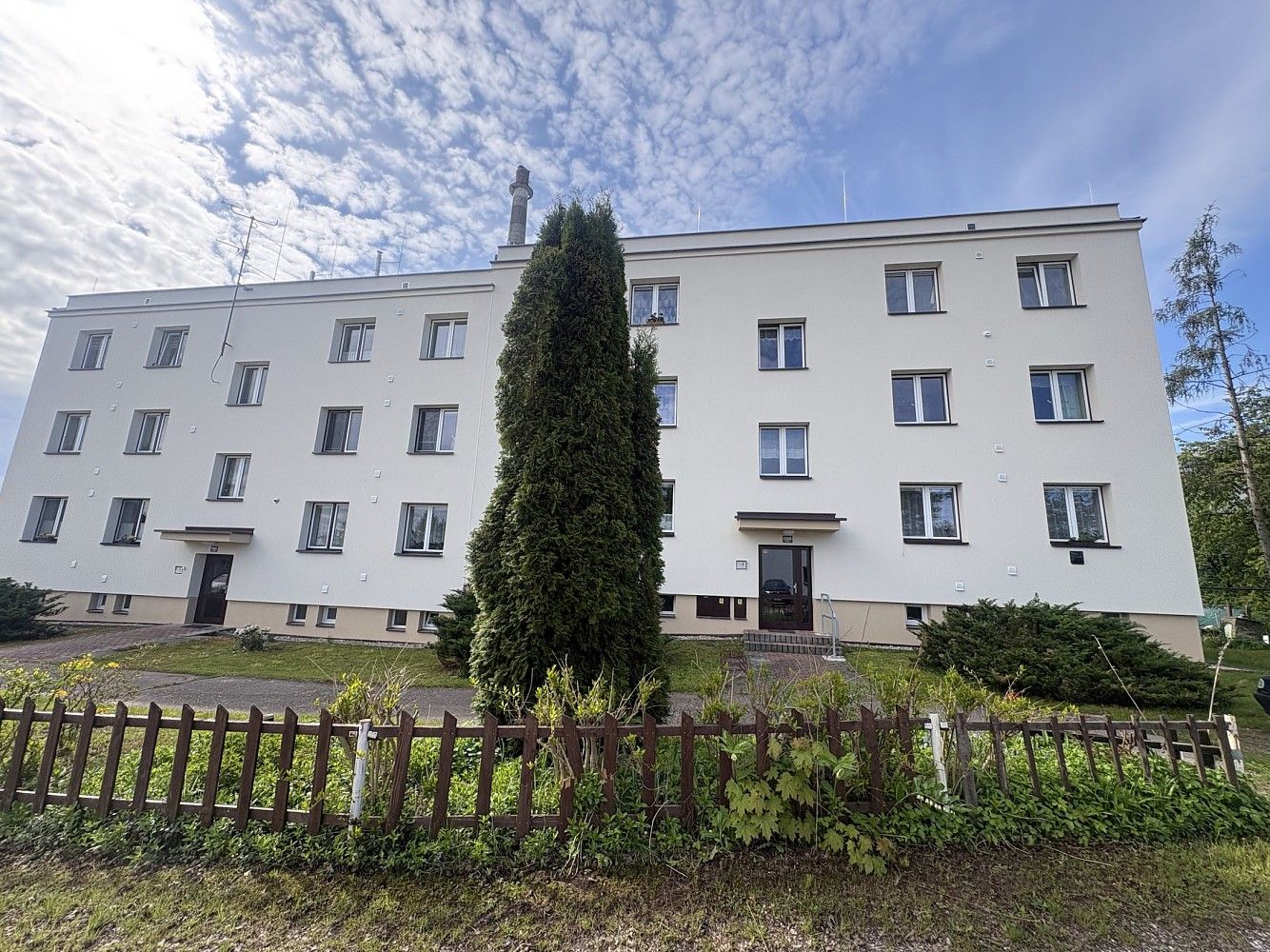 3+1, Husitská, Nová Paka, okres Jičín, 74 m² - 1