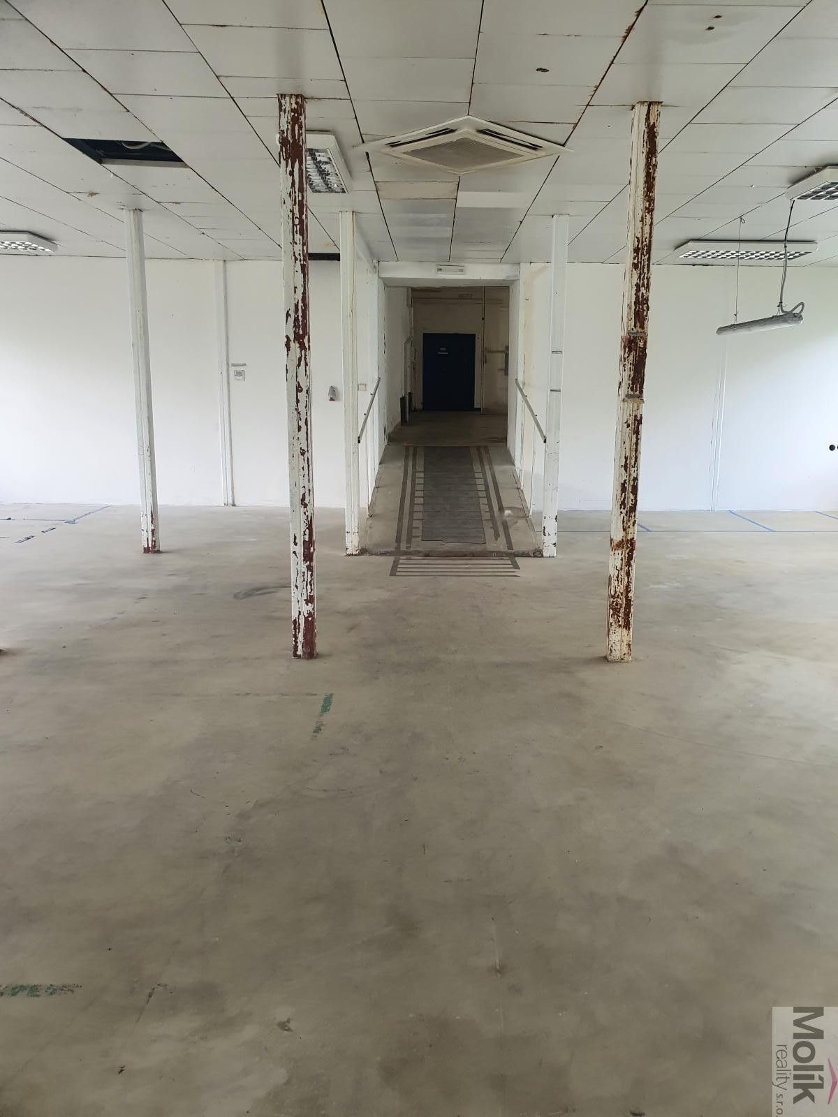 Pronájem komerční - Korozluky, 400 m² - 5