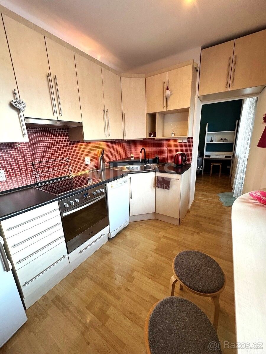 Pronájem byt - Praha, 199 00