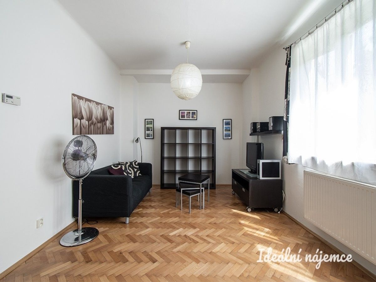 Pronájem byt 2+kk - U nových domů II, Praha, 45 m²