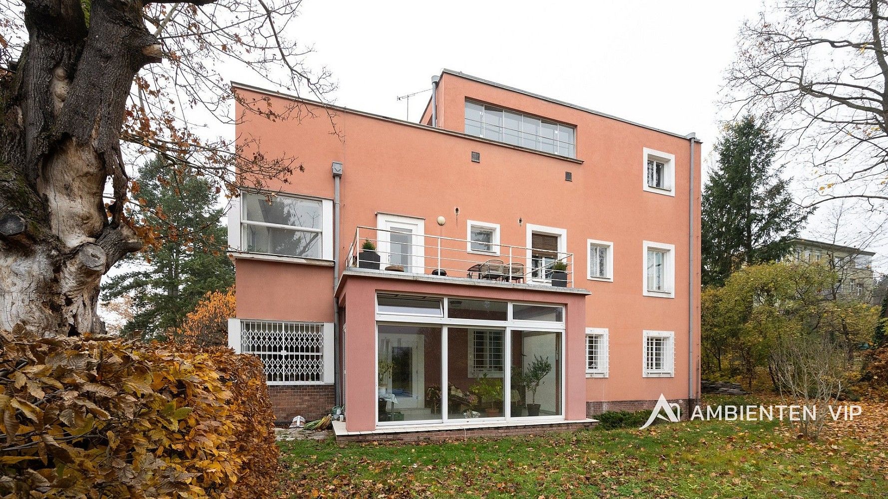 Byt 6+kk a více, 171 m²
