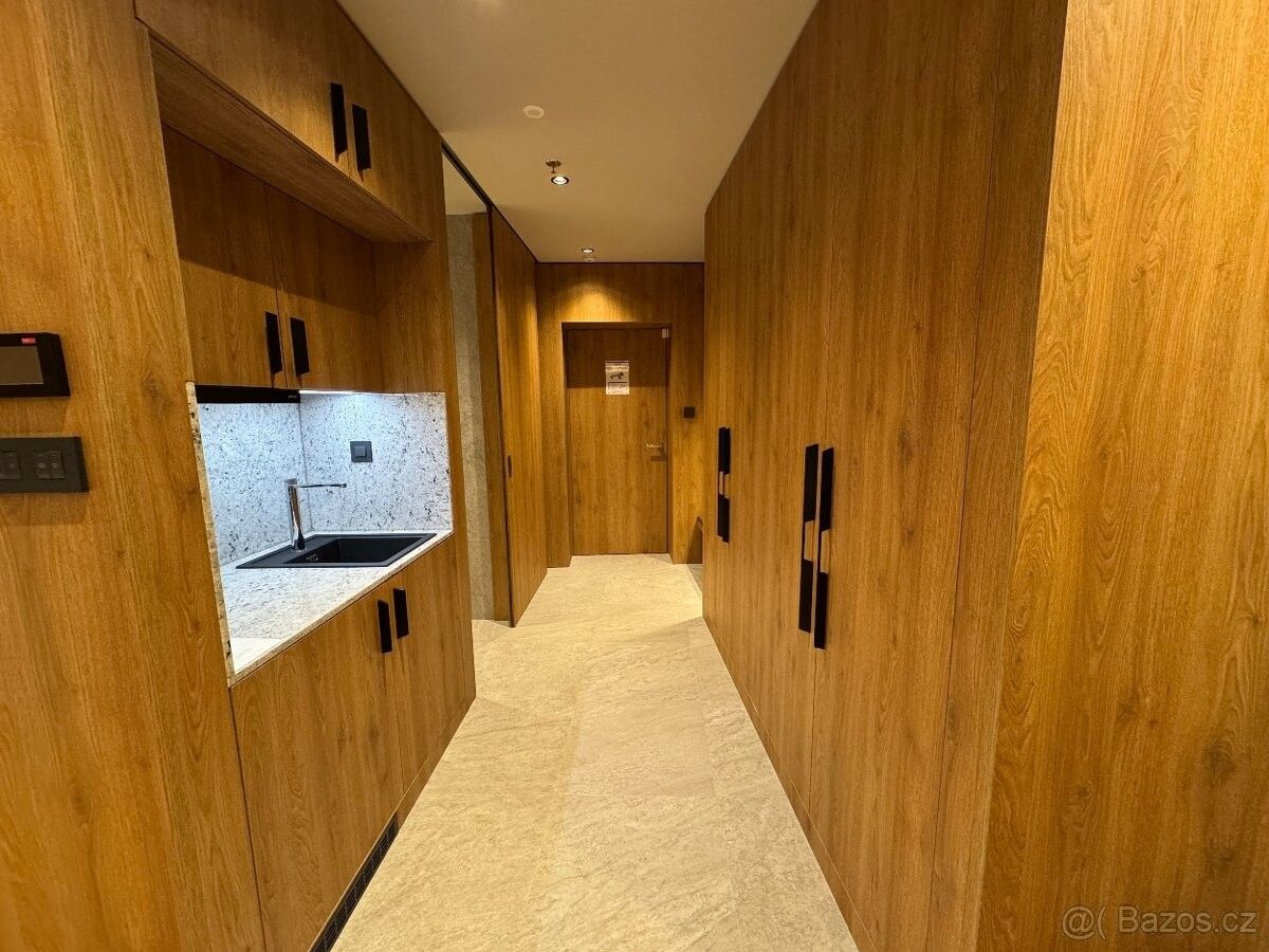 Byty, 987 65, Slovensko