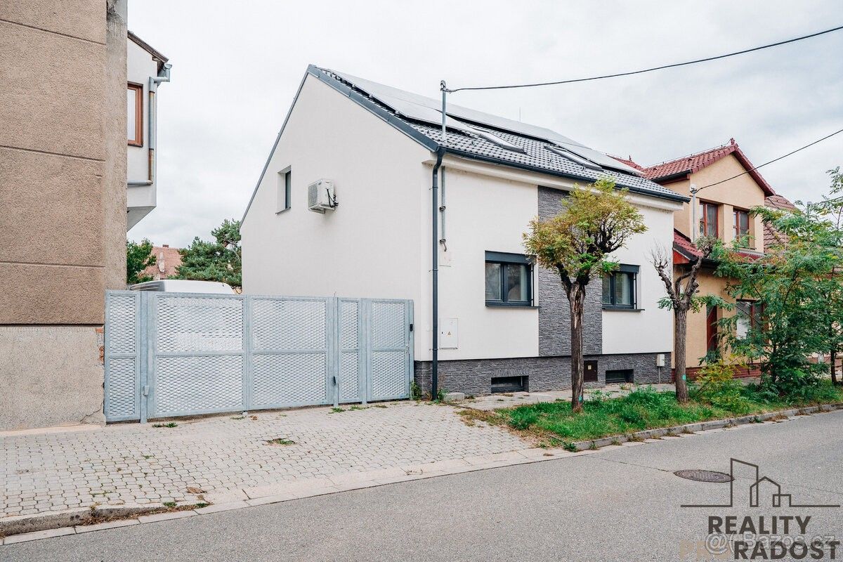 Rodinné domy, Hodonín, 695 01