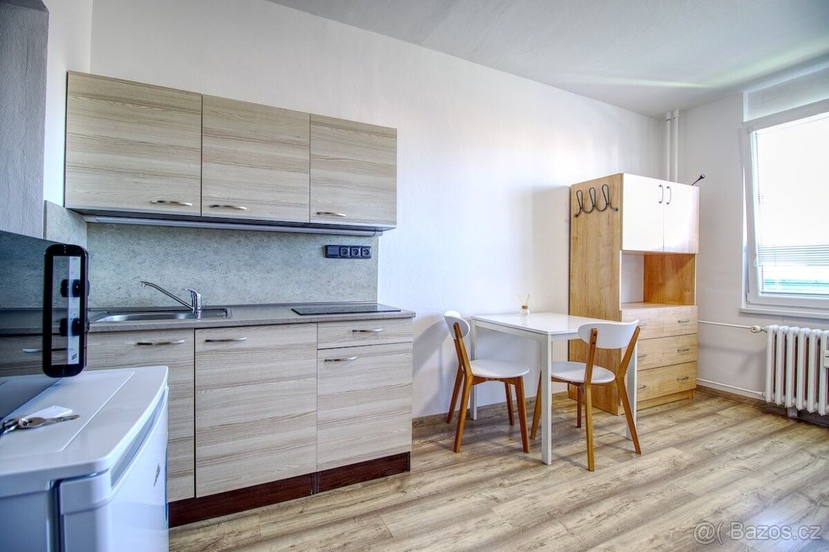 Pronájem byt - Hradec Králové, 500 12