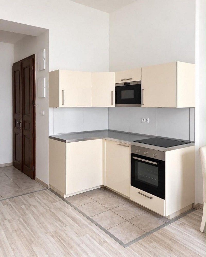 Pronájem byt 2+kk - 28. pluku, Praha 10 - Vršovice, 50 m² - 2