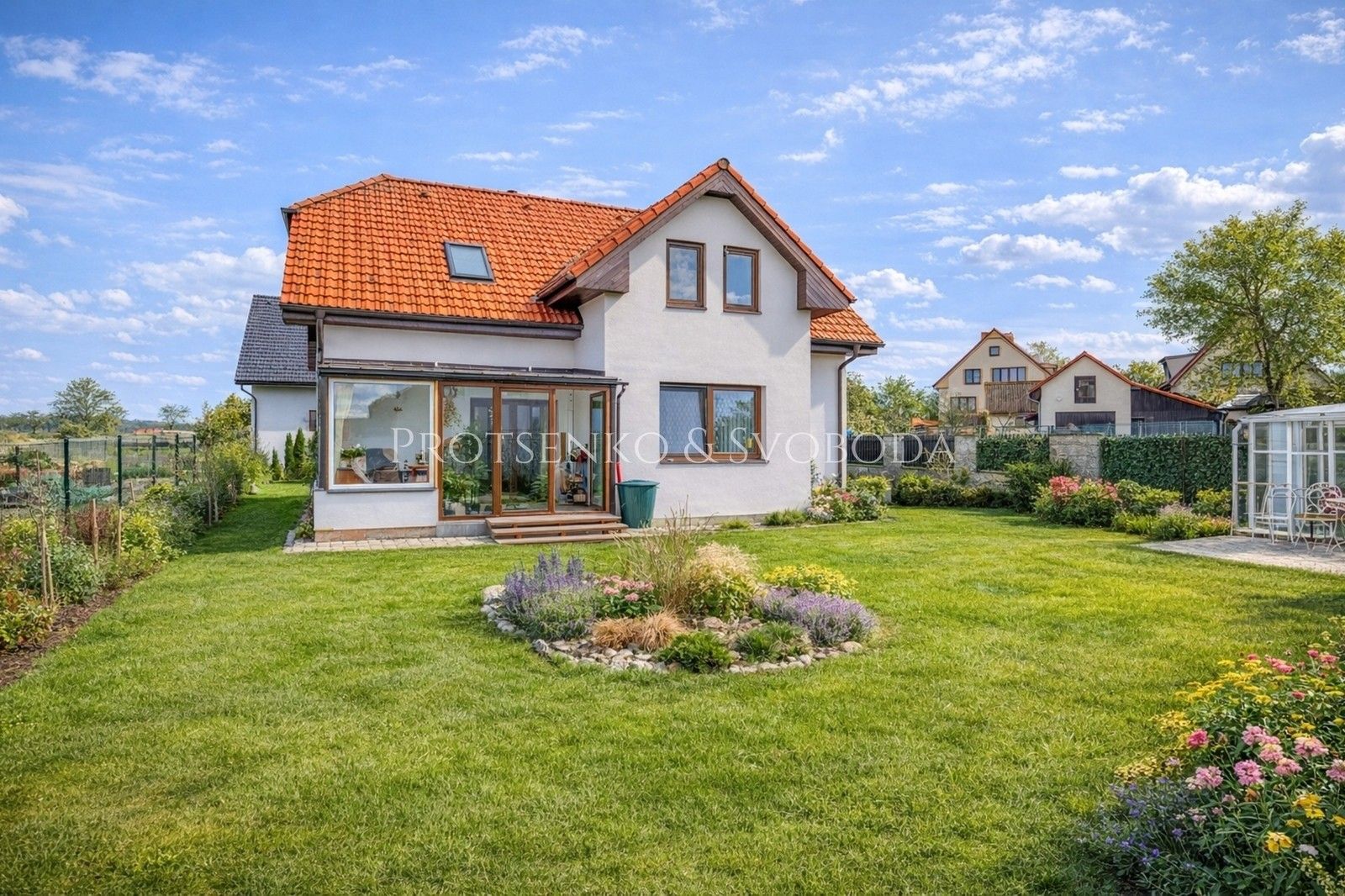 Rodinné domy, Horní Záhoří, Záhoří, 252 m² - 2