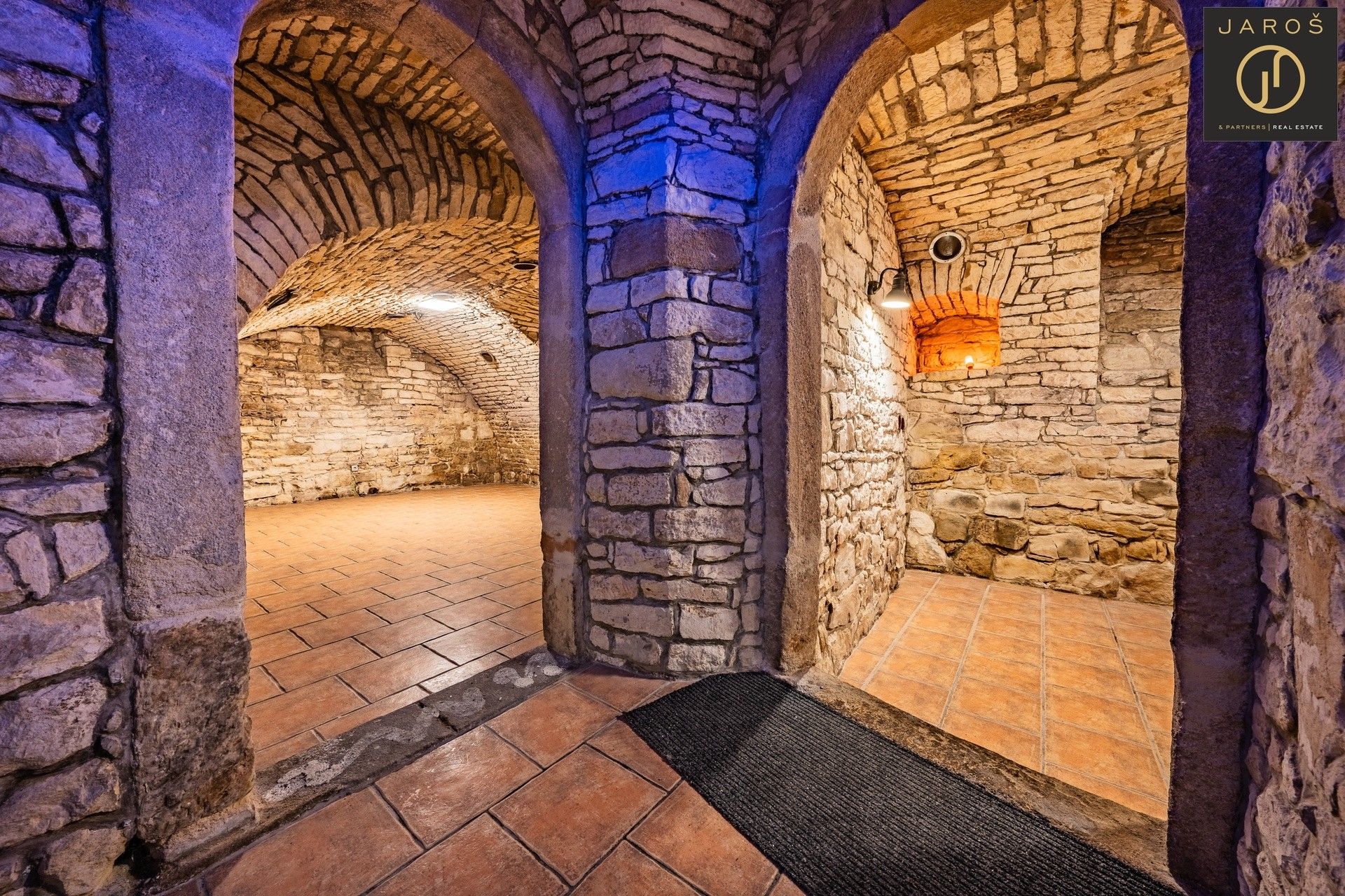 Pronájem komerční - Soukenická, Slaný, 100 m²