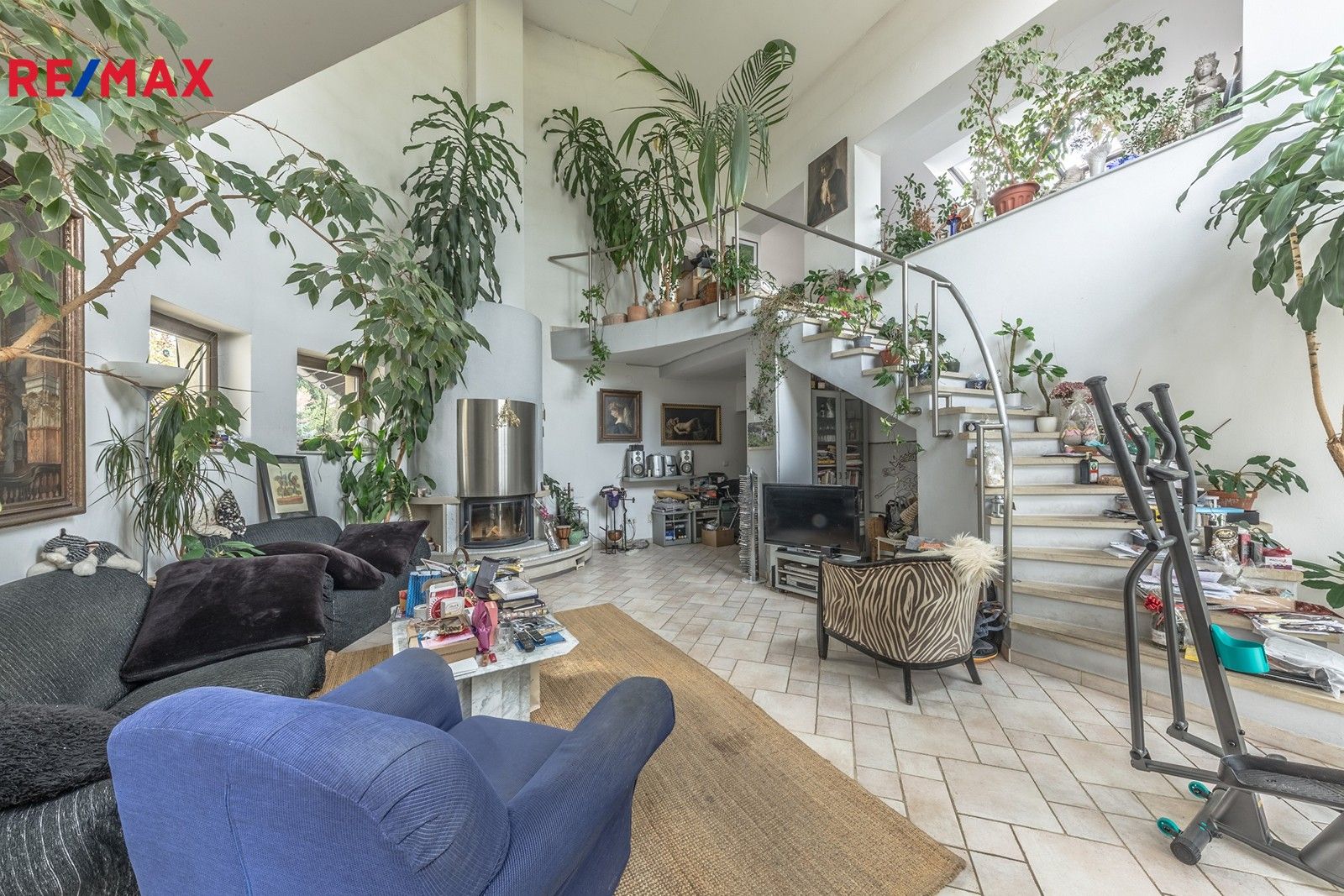 Prodej rodinný dům - Lipová, Jesenice, 309 m²