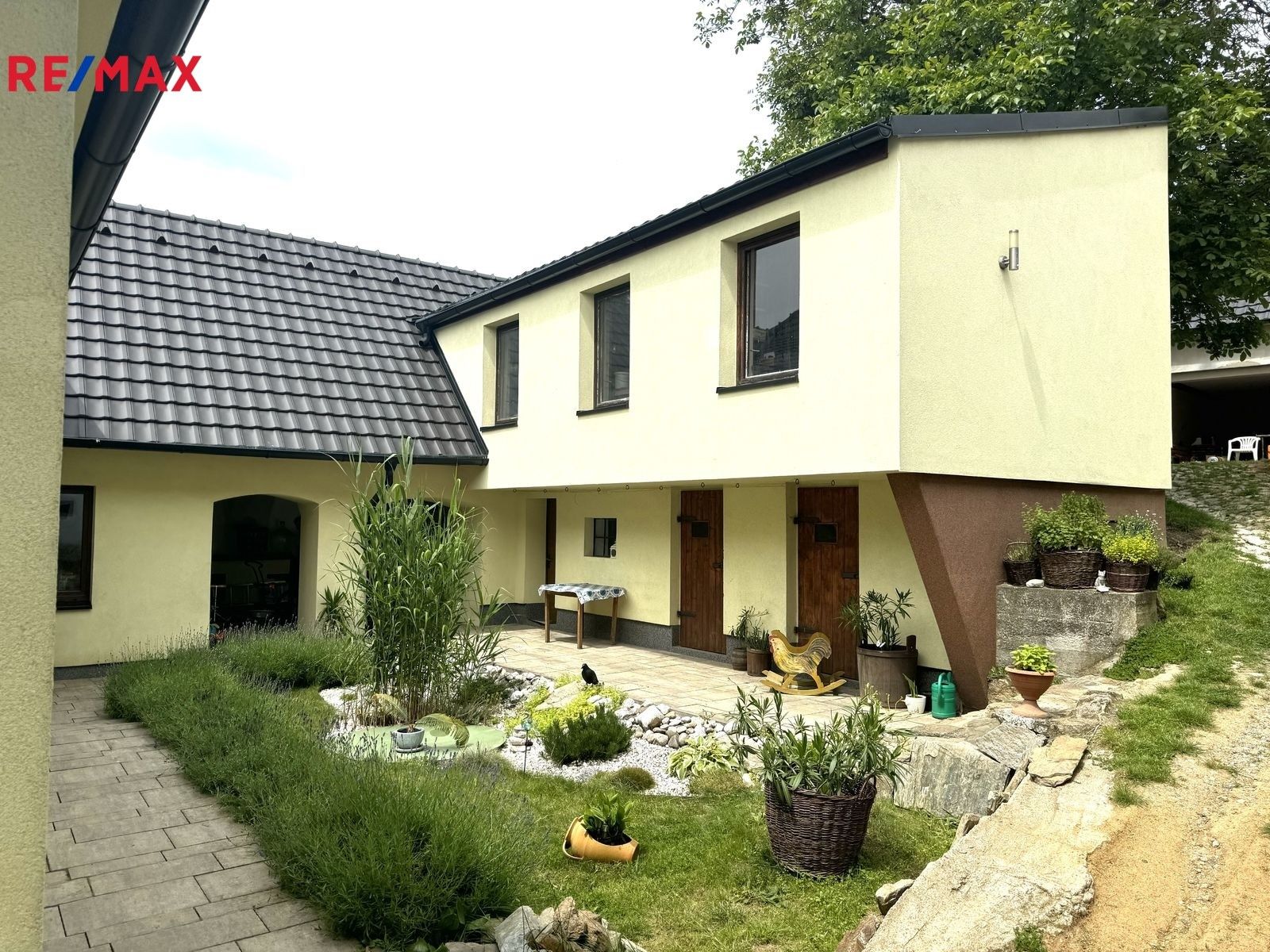 Prodej rodinný dům - Krahulov, 418 m²