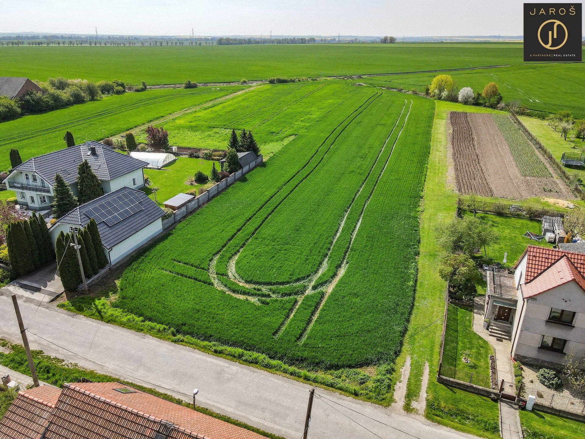 Pozemky pro bydlení, Kmetiněves