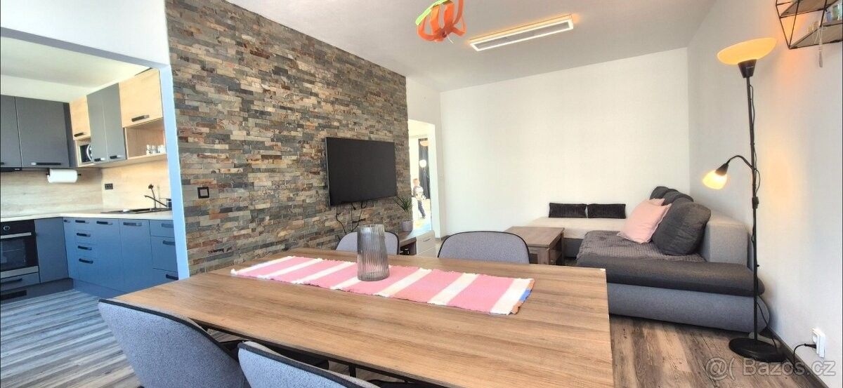 Byty, Napajedla, 763 61